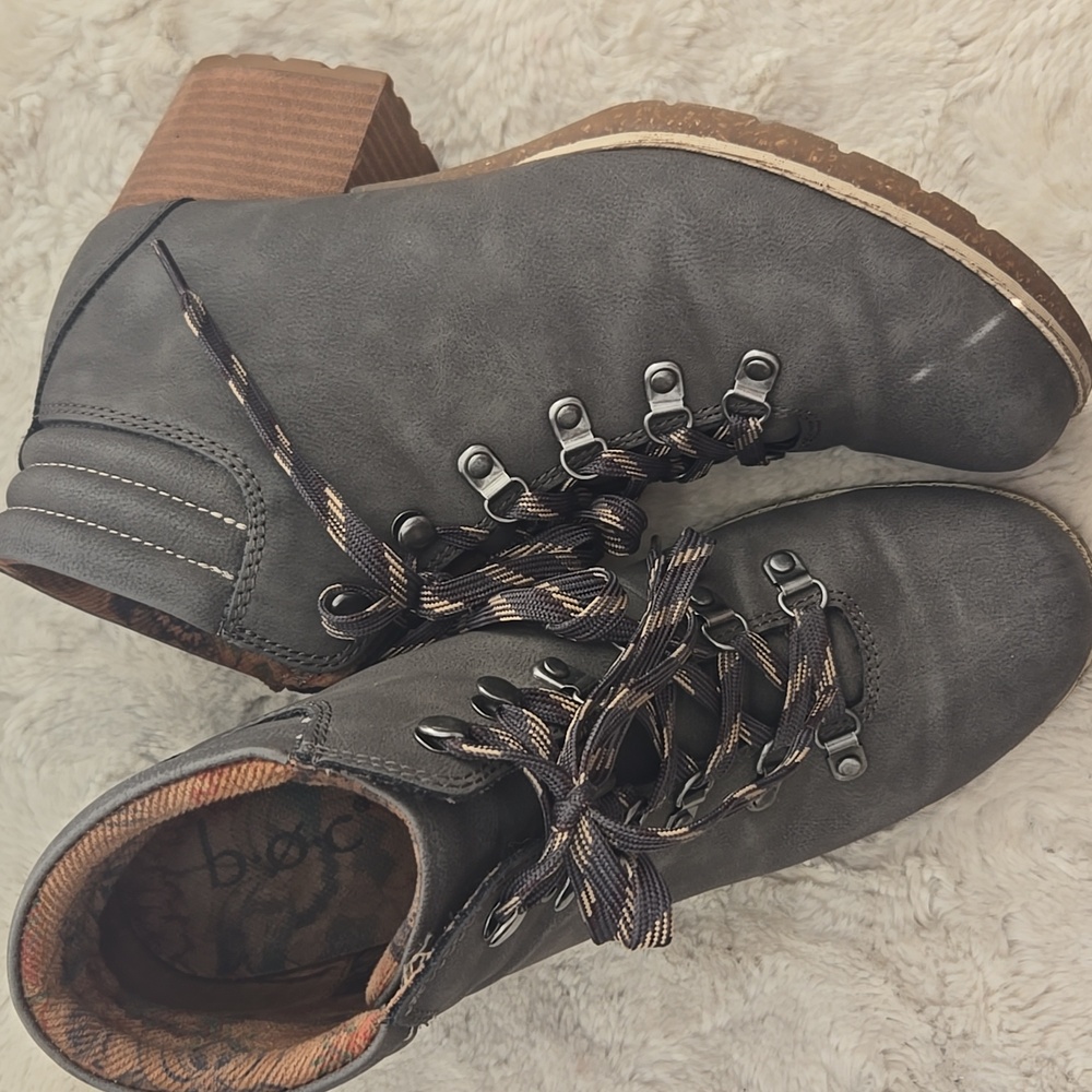 b.o.c Gray Ankle Boots